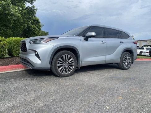 Used 2020 Toyota Highlander Platinum AWD/4WD image 9