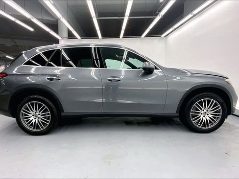 Certified 2023 Mercedes-Benz GLC 300 image 6
