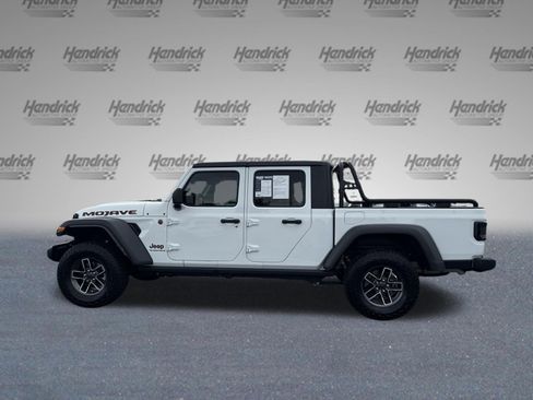Used 2025 Jeep Gladiator Mojave w/ Convenience Group AWD/4WD image 6