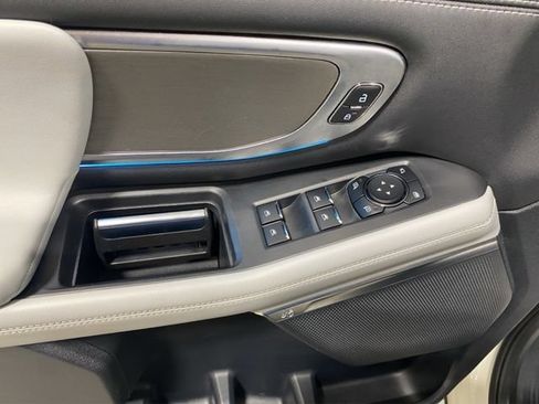 Certified 2025 Ford Expedition Max Platinum w/ Driver's Package AWD/4WD image 13