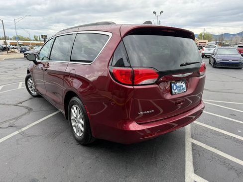 Used 2021 Chrysler Voyager Lxi image 5