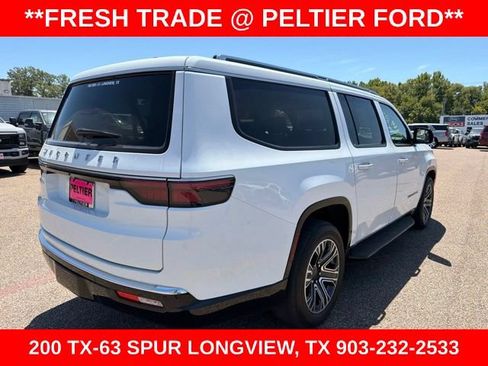 Used 2024 Jeep Wagoneer L 4WD w/ Premium Group I image 3