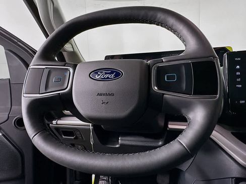 New 2026 Ford Expedition Active image 16