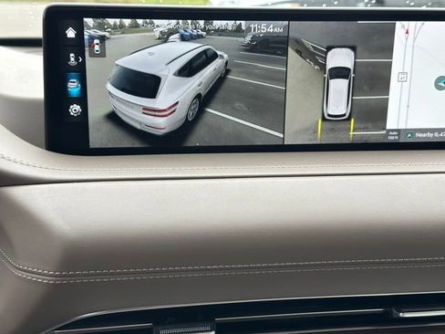 Used 2023 Genesis GV80 2.5T w/ Prestige Package image 33