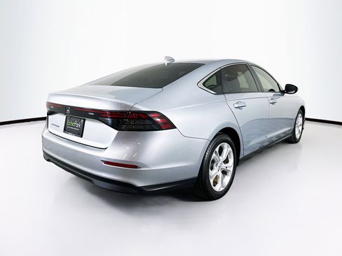 Used 2025 Honda Accord LX image 9