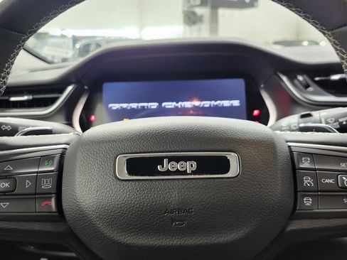 Used 2023 Jeep Grand Cherokee L Laredo w/ Luxury Tech Group I image 28