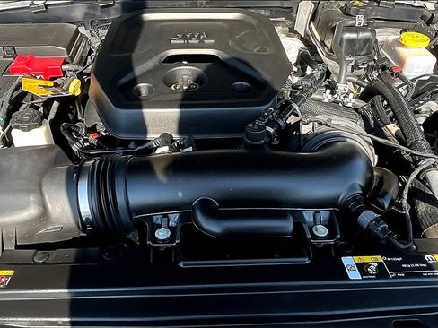 Used 2024 Jeep Wrangler Sahara image 10