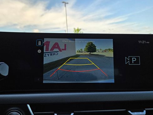 Used 2025 Hyundai Sonata SEL FWD image 31