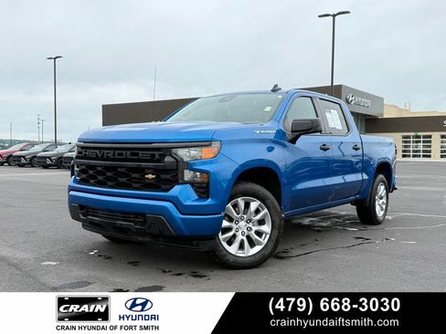 Used 2022 Chevrolet Silverado 1500 Custom AWD/4WD image 1