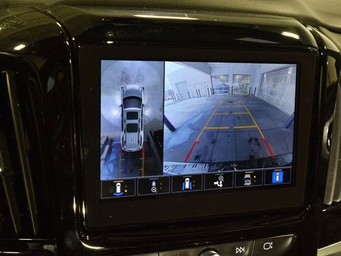 Used 2023 Chevrolet Traverse Premier w/ Redline Edition image 23