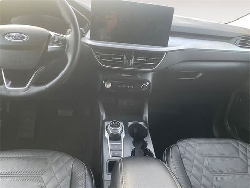 Used 2023 Ford Escape Platinum w/ Premium Technology Package image 11