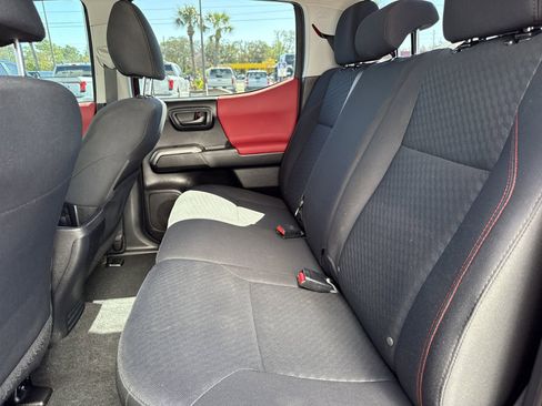 Used 2020 Toyota Tacoma SR5 image 15