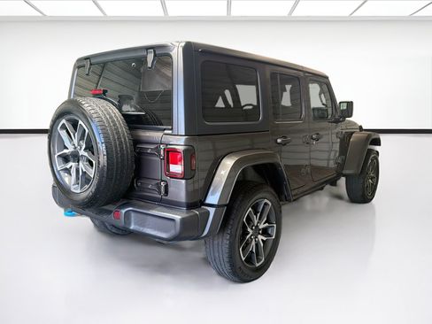 Used 2024 Jeep Wrangler Unlimited AWD/4WD image 4