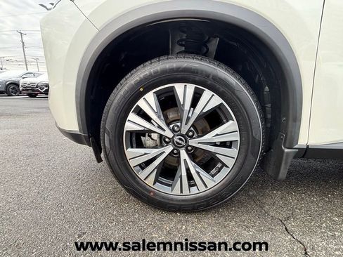 Certified 2023 Nissan Rogue SV w/ SV Premium B Package AWD/4WD image 20