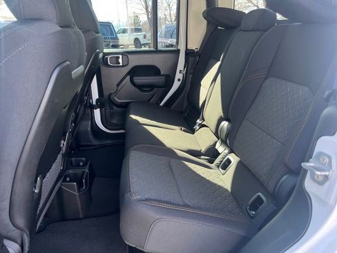 New 2026 Jeep Gladiator Mojave image 25