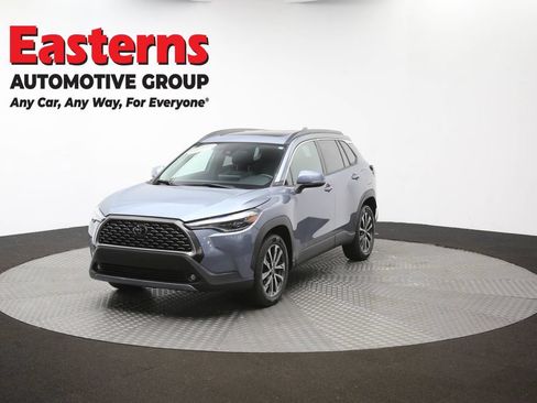 Used 2022 Toyota Corolla Cross XLE w/ Convenience Package AWD/4WD image 55