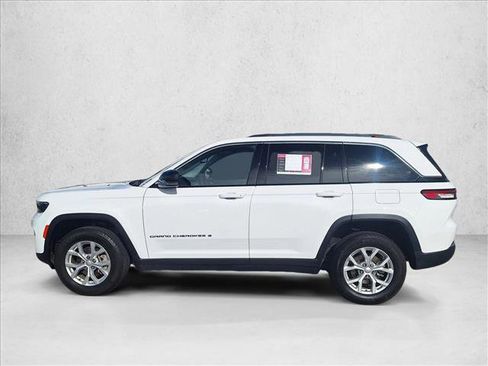Used 2023 Jeep Grand Cherokee Limited image 8