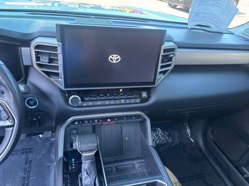 Used 2024 Toyota Tundra Limited AWD/4WD image 19