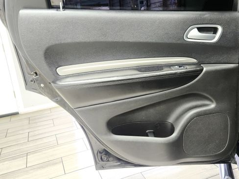 Used 2019 Dodge Durango SXT image 12