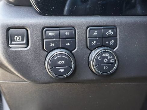Used 2024 Chevrolet Silverado 1500 ZR2 AWD/4WD image 13