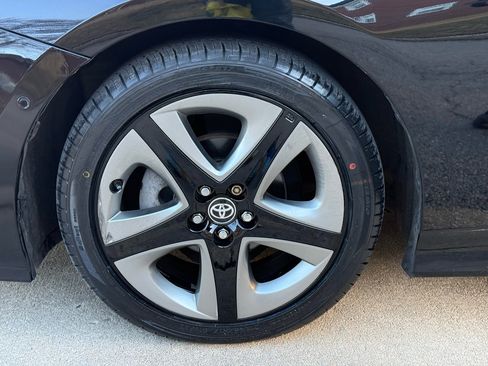 Used 2021 Toyota Prius XLE image 34