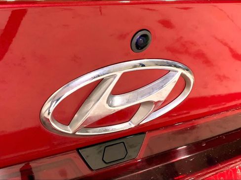 Used 2021 Hyundai Elantra SEL image 31