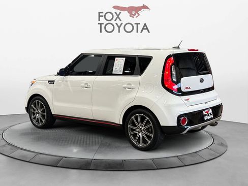 Used 2019 Kia Soul ! FWD image 4