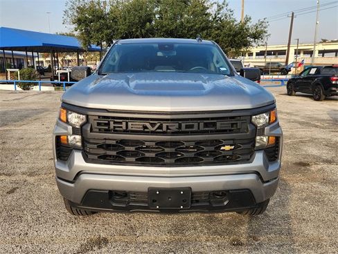 Used 2026 Chevrolet Silverado 1500 Custom image 2