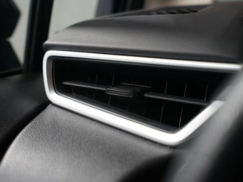 Used 2022 Toyota Corolla LE image 22