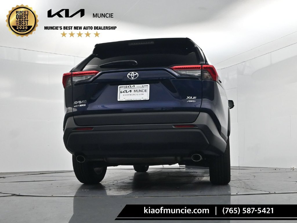 Used 2025 Toyota RAV4 XLE AWD/4WD image 42