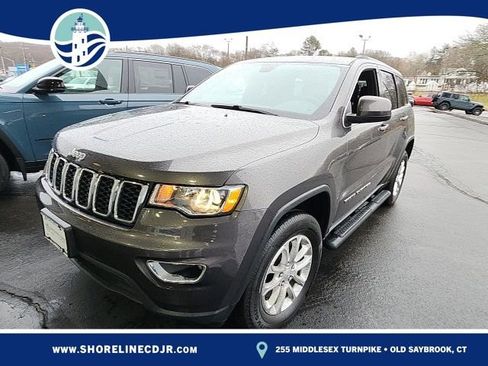 Used 2021 Jeep Grand Cherokee Laredo image 1
