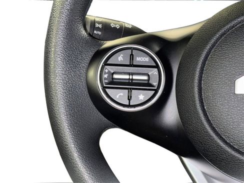 Used 2025 Kia Soul LX w/ LX Technology Package image 29