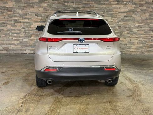 Used 2021 Toyota Venza XLE w/ Softex Package AWD/4WD image 6