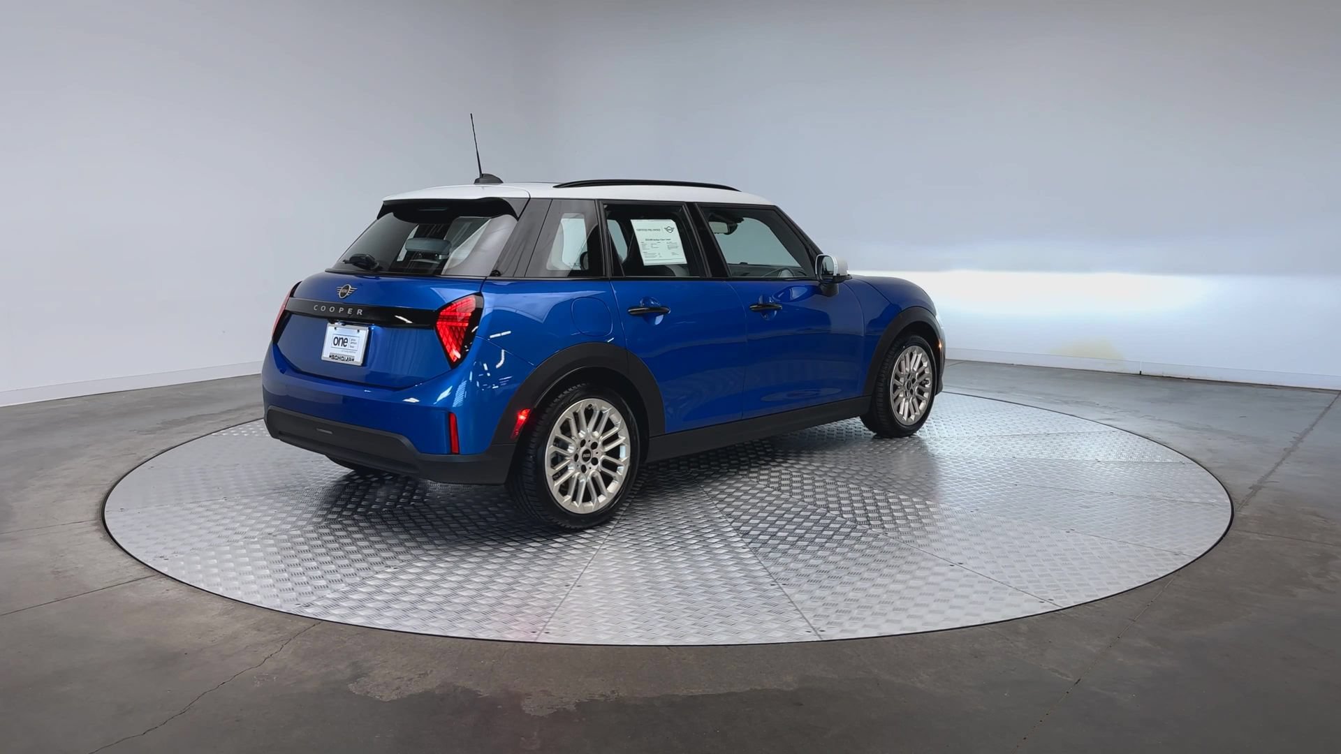 Certified 2026 MINI Cooper 4-Door Hardtop FWD image 8