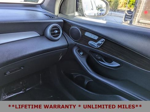 Used 2022 Mercedes-Benz GLC 300 image 19