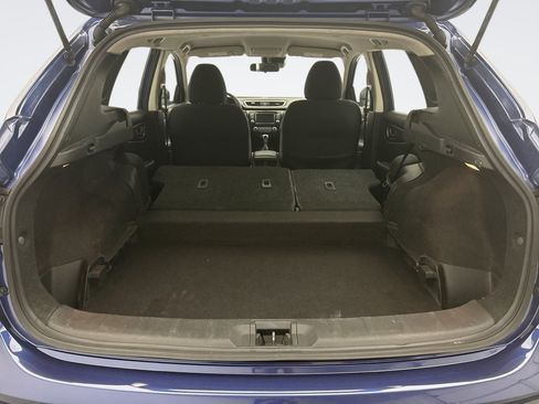 Used 2020 Nissan Rogue Sport S image 19