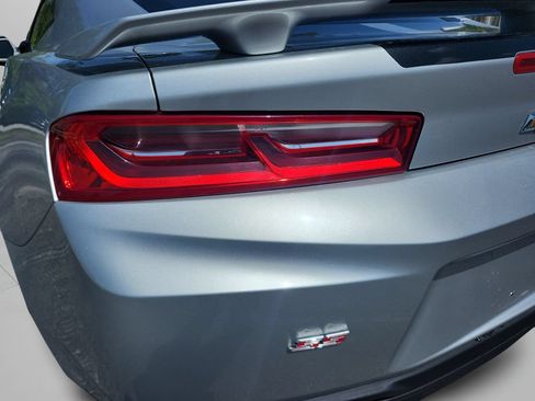 Used 2018 Chevrolet Camaro SS RWD image 15