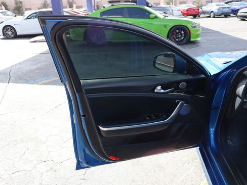 Used 2018 Kia Stinger Premium RWD image 9