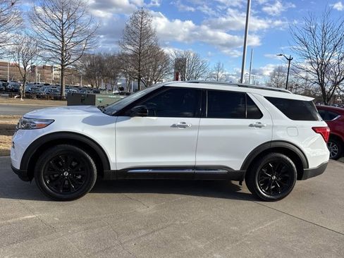 Used 2021 Ford Explorer Limited w/ Equipment Group 301A image 11