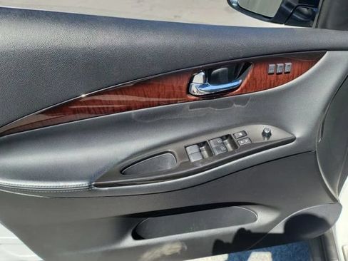 Used 2017 INFINITI QX50 AWD w/ Premium Plus Package image 11