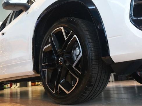 New 2026 Volkswagen Tiguan SEL R-Line image 3