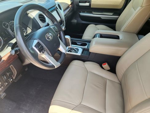 Used 2016 Toyota Tundra Limited w/ Limited Premium Package AWD/4WD image 17