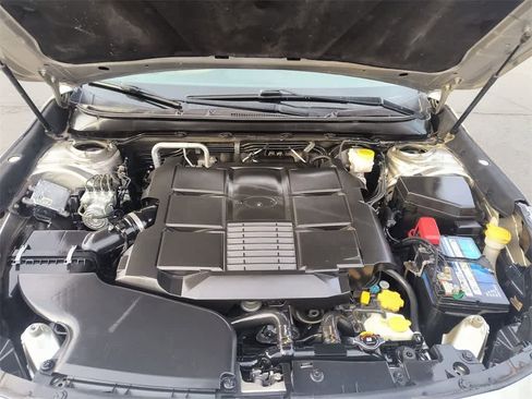 Used 2018 Subaru Outback 3.6R Limited image 26