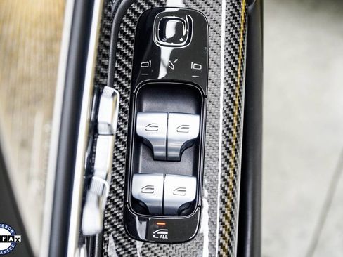 Used 2022 Mercedes-Benz SL 63 AMG 4MATIC image 27