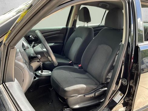 Used 2019 Nissan Versa SV FWD image 27
