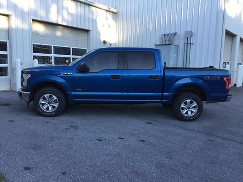 Used 2017 Ford F150 XLT AWD/4WD image 4