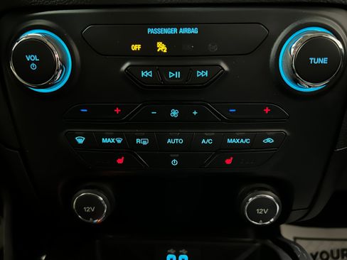 Used 2019 Ford Ranger Lariat w/ Black Appearance Package image 10