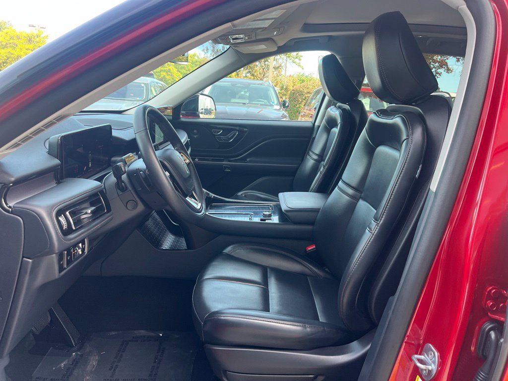Used 2025 Lincoln Aviator AWD w/ Equipment Group 101A image 25