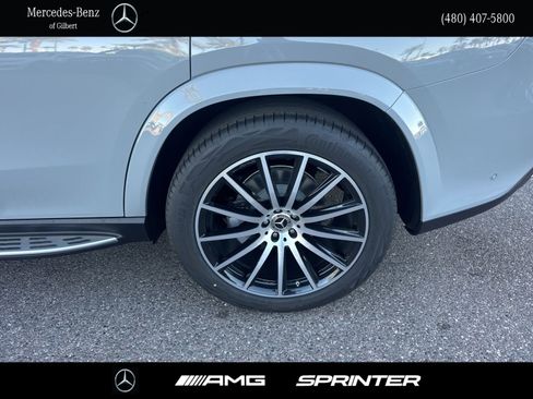 New 2026 Mercedes-Benz GLS 450 4MATIC image 9