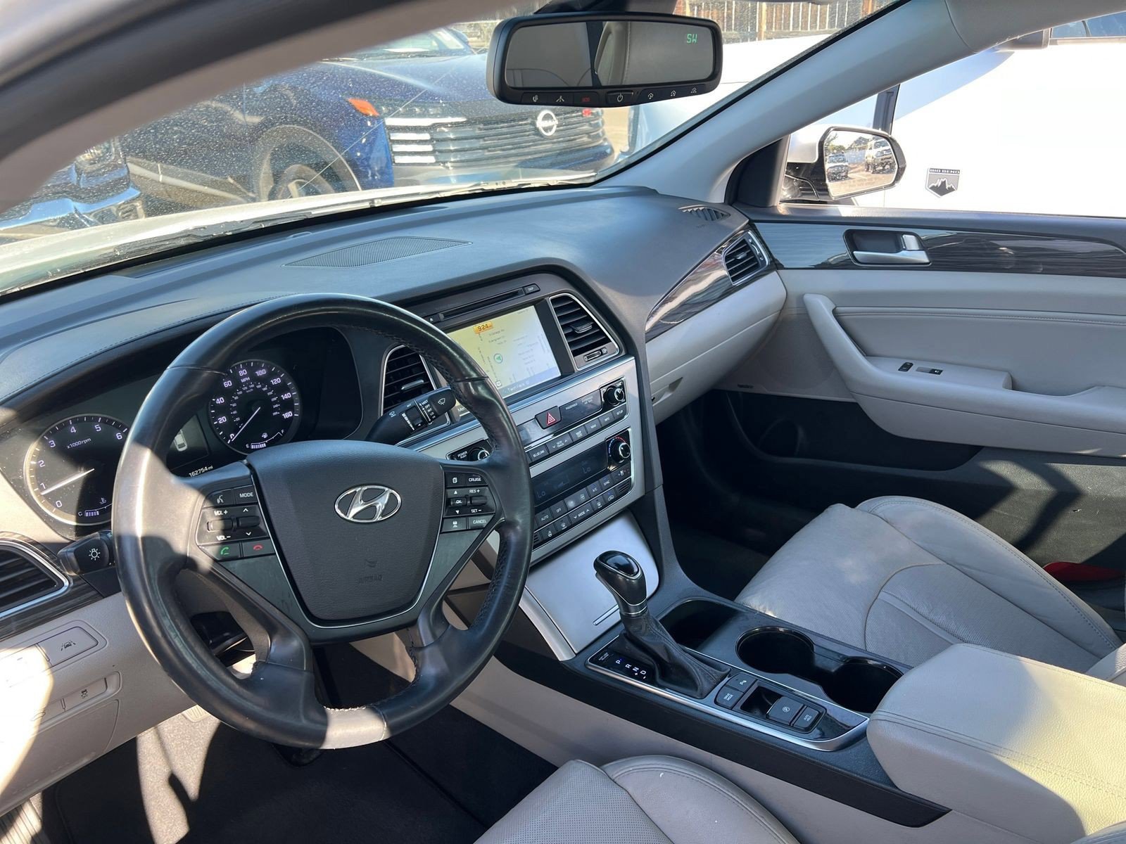Used 2015 Hyundai Sonata Limited w/ Option Group 06 FWD image 35